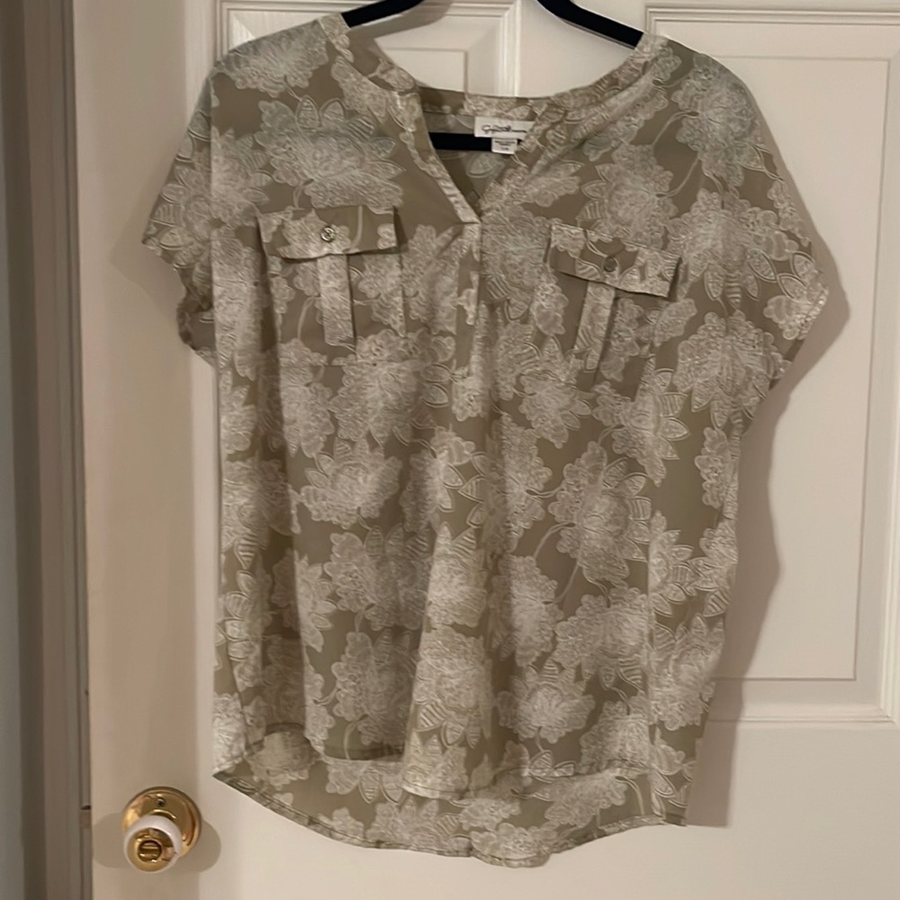 Jacolyn Smith light weight Large blouse